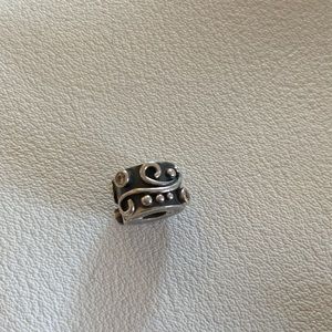 Pandora charm clip